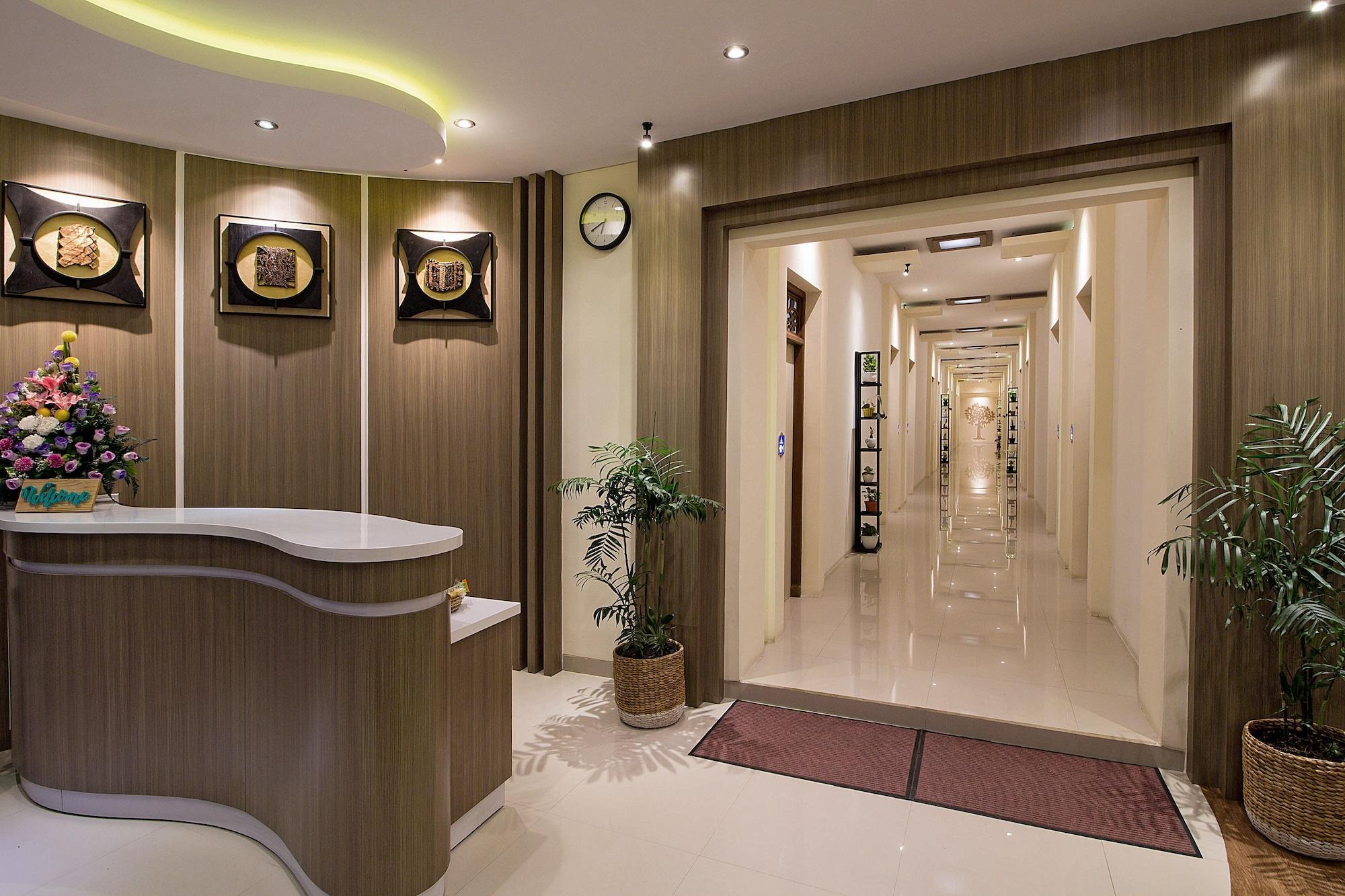 เรดดอร์ซ เนียร์ อูดายานา ยูนิเวอร์ซิตี้ จิมบารัน 2 Hotel จิมบาราน ภายนอก รูปภาพ