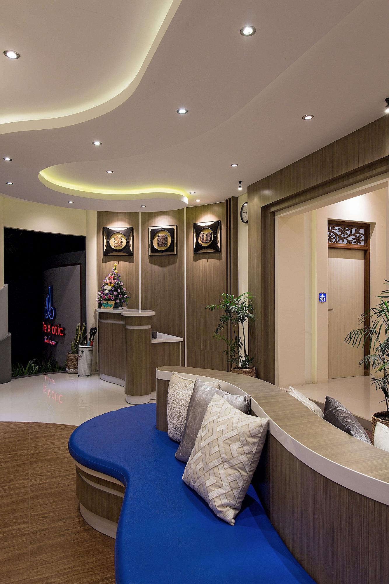 เรดดอร์ซ เนียร์ อูดายานา ยูนิเวอร์ซิตี้ จิมบารัน 2 Hotel จิมบาราน ภายนอก รูปภาพ