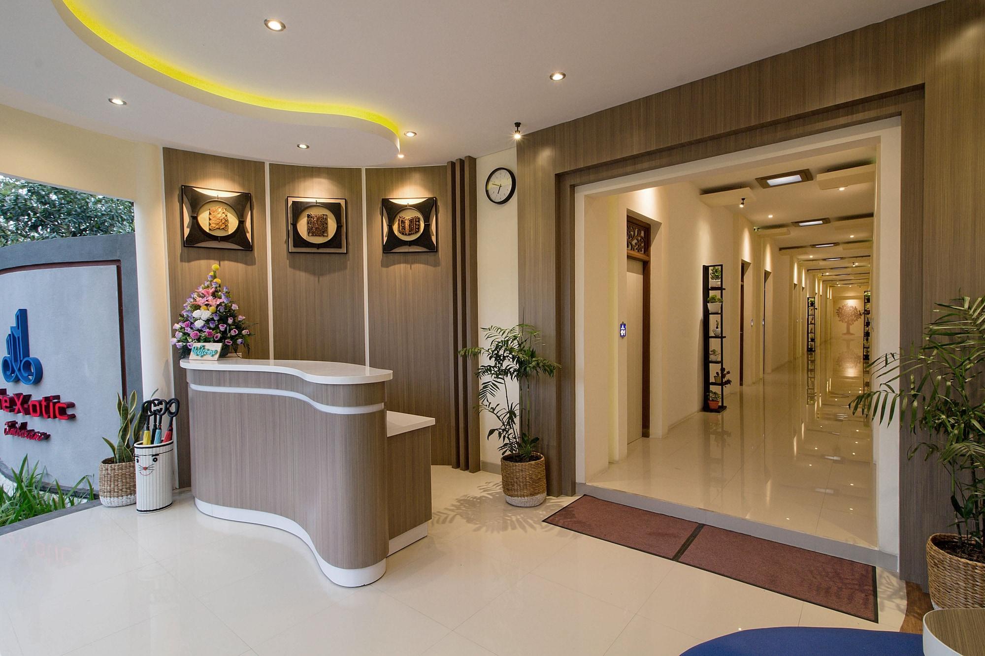 เรดดอร์ซ เนียร์ อูดายานา ยูนิเวอร์ซิตี้ จิมบารัน 2 Hotel จิมบาราน ภายนอก รูปภาพ