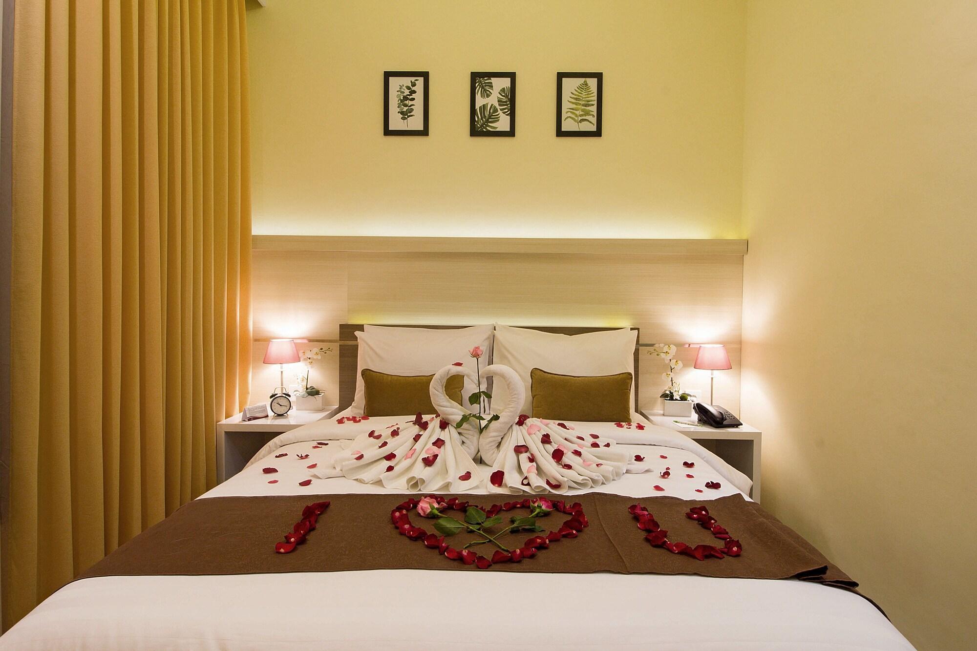 เรดดอร์ซ เนียร์ อูดายานา ยูนิเวอร์ซิตี้ จิมบารัน 2 Hotel จิมบาราน ภายนอก รูปภาพ