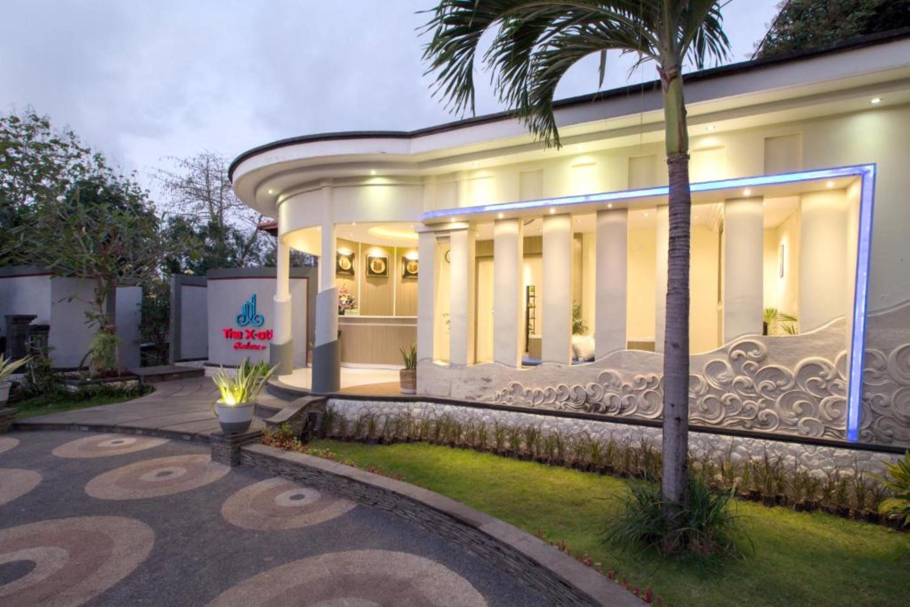 เรดดอร์ซ เนียร์ อูดายานา ยูนิเวอร์ซิตี้ จิมบารัน 2 Hotel จิมบาราน ภายนอก รูปภาพ